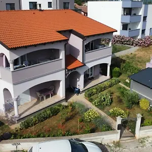 https://apartmani-vukalovic.in-istria.net