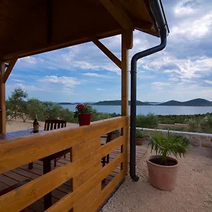 https://marina-house-drage.hotelinzadar.com